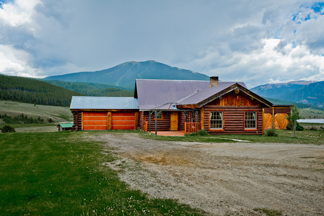 Big cabin with orange walls