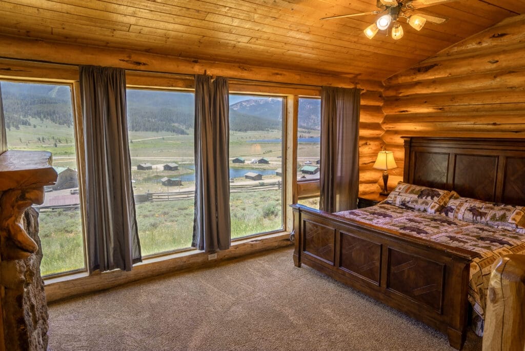Cabins - Taylor Park Trading Post